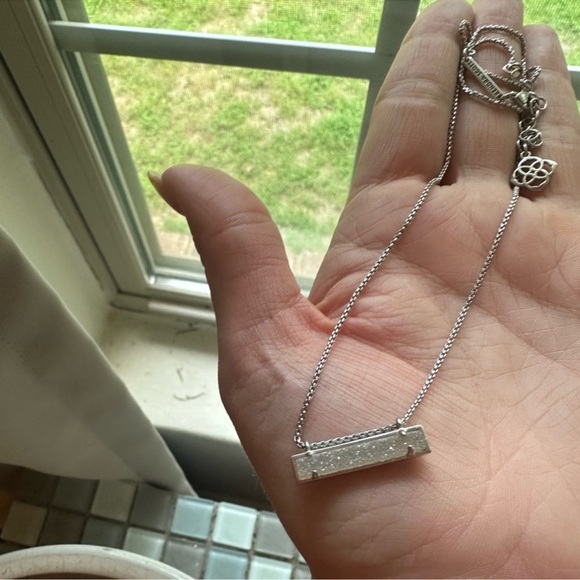 Silver Leonor Iridescent Drusy Kendra Scott Necklace - Picture 3 of 5